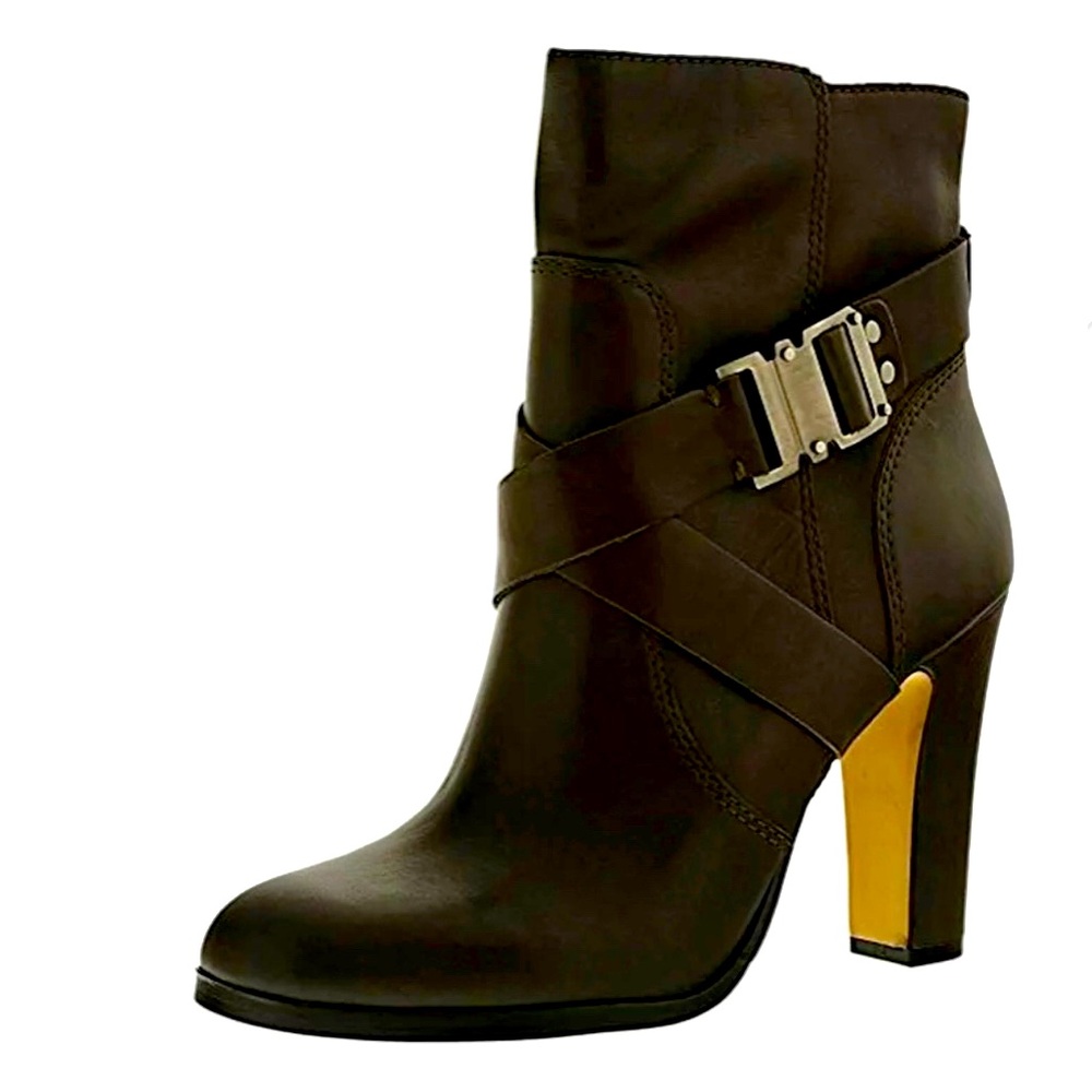 NEW Vince Camuto Connolly boot, brown, size 7. Silver hardware